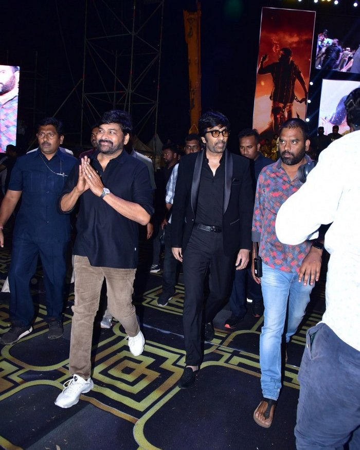 waltair veerayya pre release  5